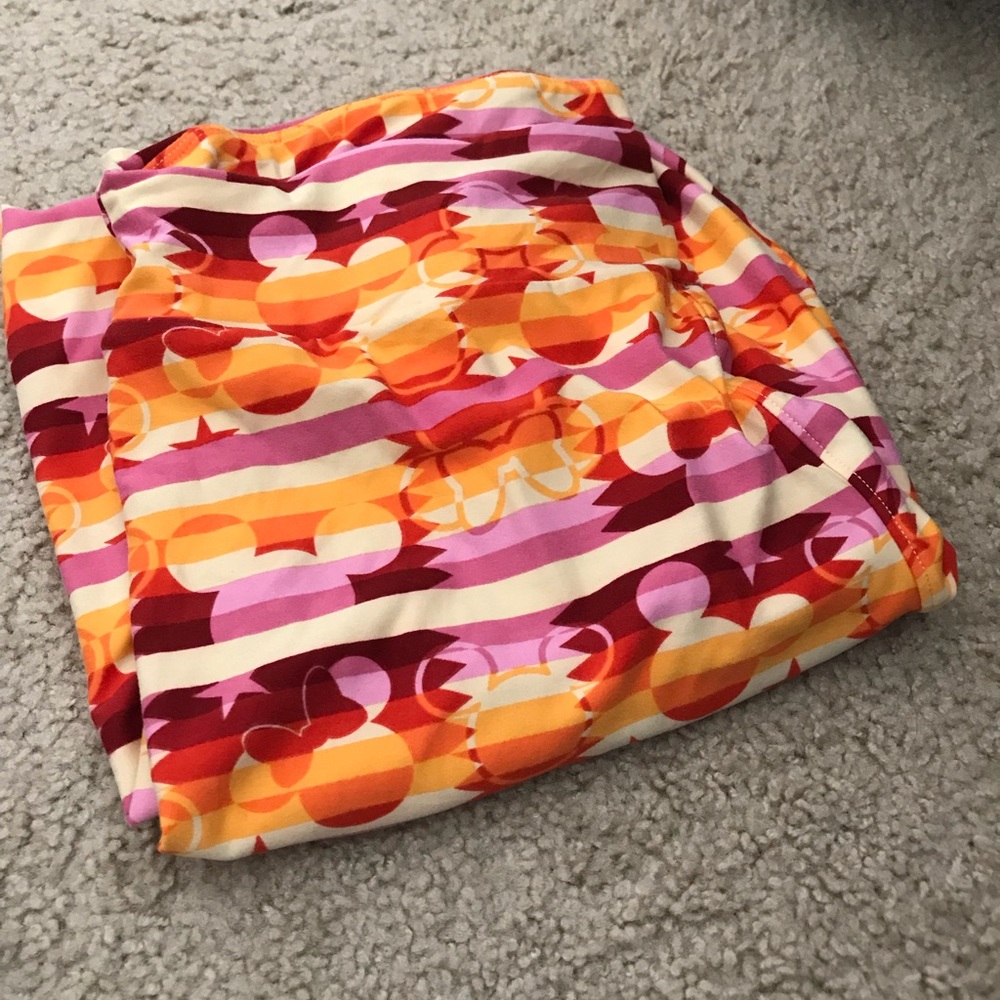 8 pairs of TC Leggings form Lularoe